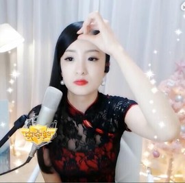 右手还是那个右手！！主播照片