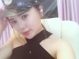 知晓w主播照片