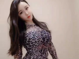 狐独，左手：主播照片