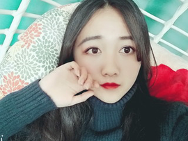 依稀喽主播照片