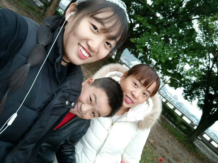 ☞带刺玫瑰☜的主播照片