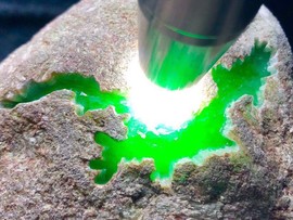 翡翠原石仙玉珠宝主播照片