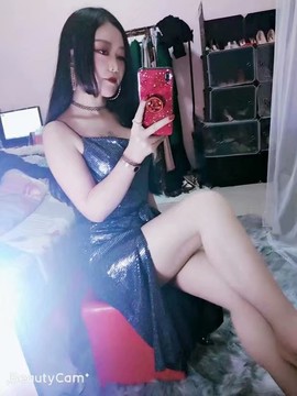 真心美美主播照片