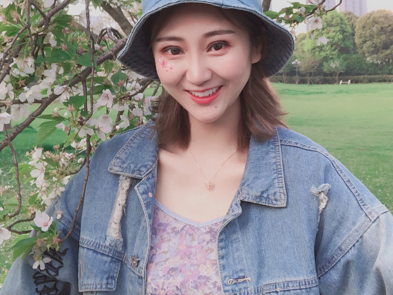 💋蜀芊芊的主播海报