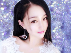 张芃芃主播照片