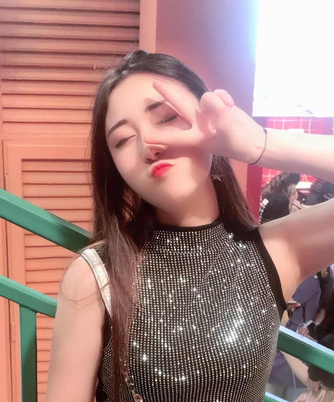 小象，，的主播照片