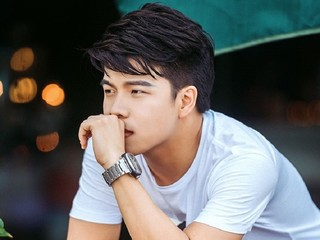 偶尔来看昵主播照片