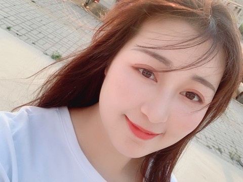 🌻小沫儿海报