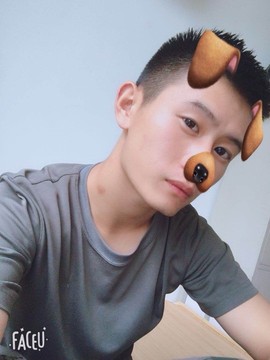 papapa🔫主播照片