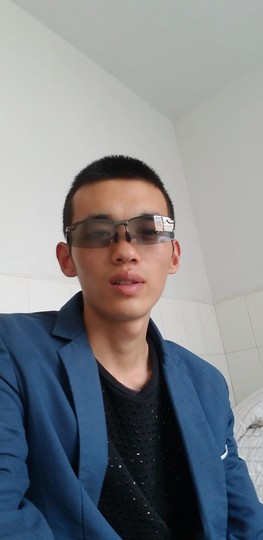 重庆小星星主播照片