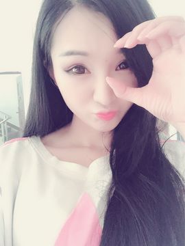 李沐汐古筝主播照片