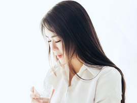 小手嗷嗷热主播照片