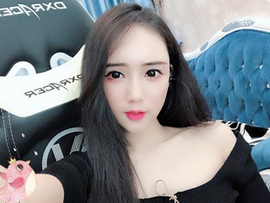 站在地球上看月亮主播照片