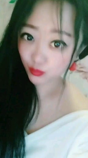 伤过的心就像玻璃碎片，黑眼圈哈