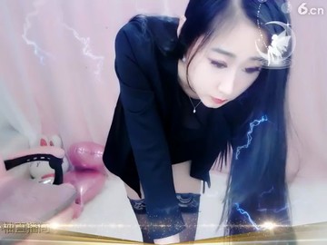 女