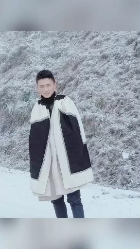 老铁们   给个关注感谢