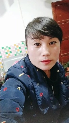 唱着情歌流着泪