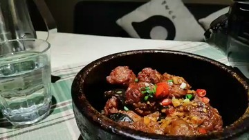 大家看到这饭有没有人想吃？