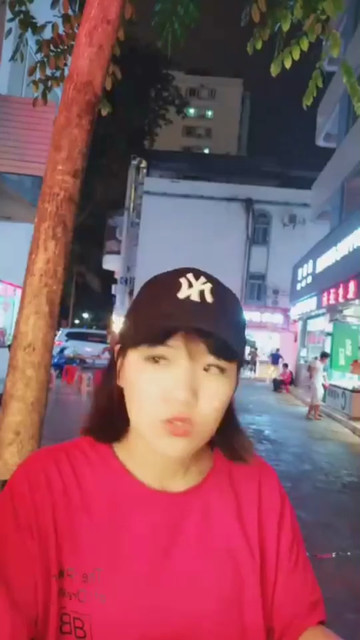 衣服也不是一般