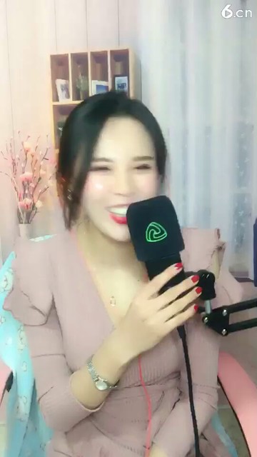 唱歌看美女聊天