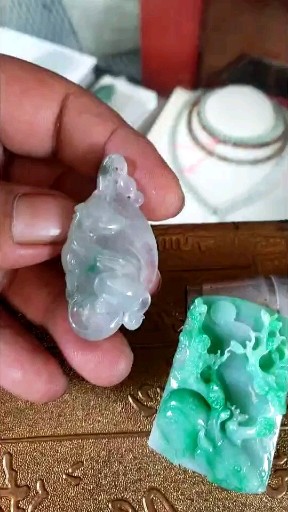 九尾狐，天然a货翡翠
