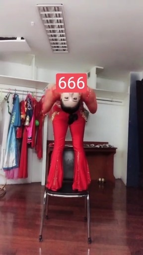 刀捅吴思宇