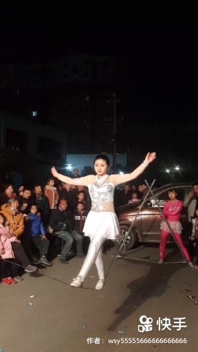 刀捅吴思宇