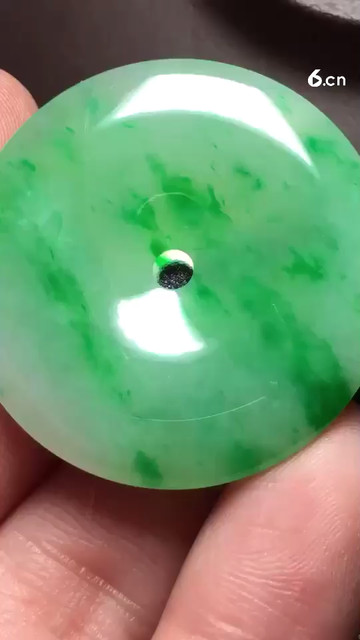 阳绿平安扣8900