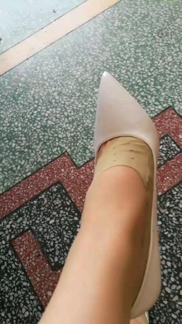 不舒服，有没有人讲个笑话给我听