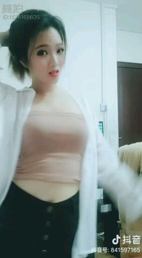 听这个音乐身体就不听使唤了😂