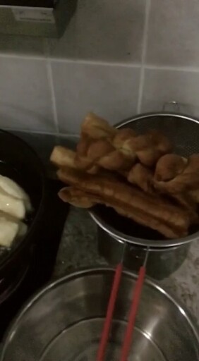 耀阳回来了楼我姑娘睡觉呢我做饭