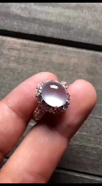 老坑玻璃种淡紫戒面