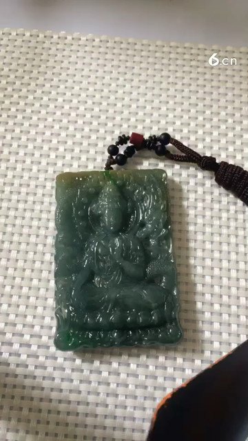 怪装三彩降龙观音