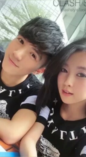 我哥两小时候我哥19我18