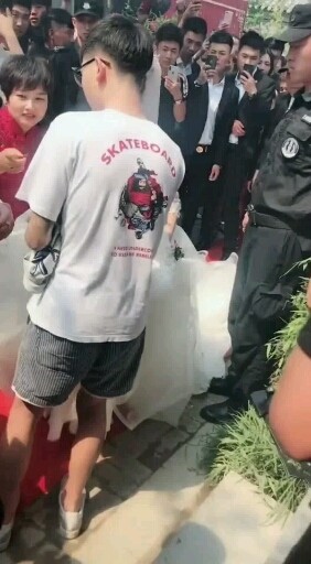 耀阳是个暖男新婚快乐