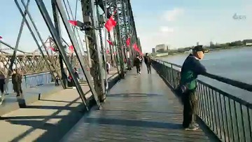 铁桥