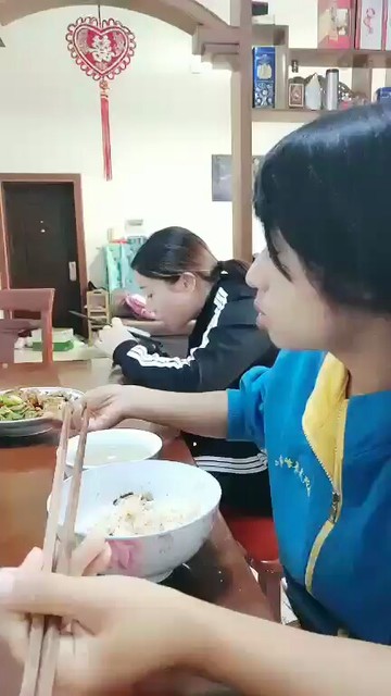 😂
