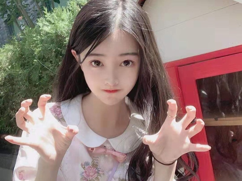 希希🍒的主播海报