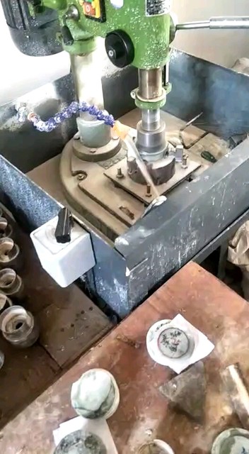 缅甸边境现场压手镯