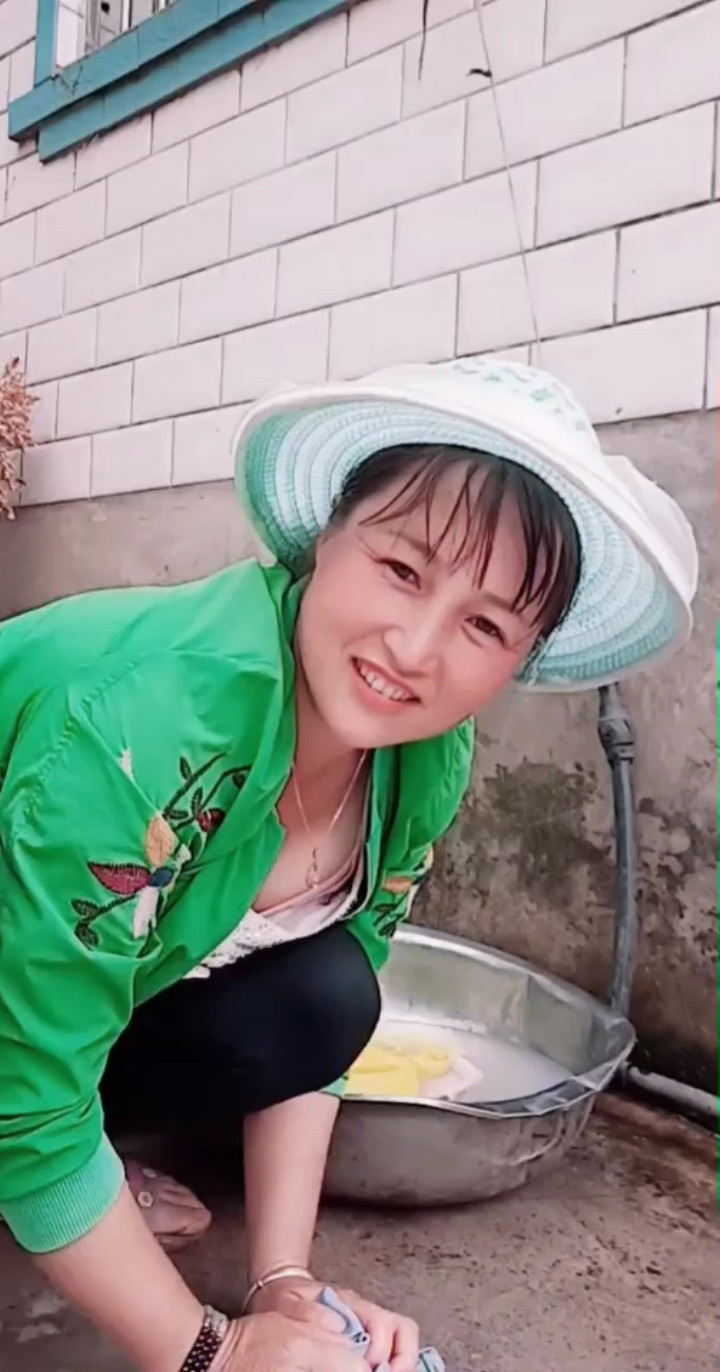 绿色