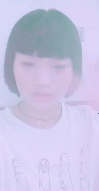上个月觉得短发。哎
