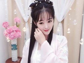 神龙e7主播照片
