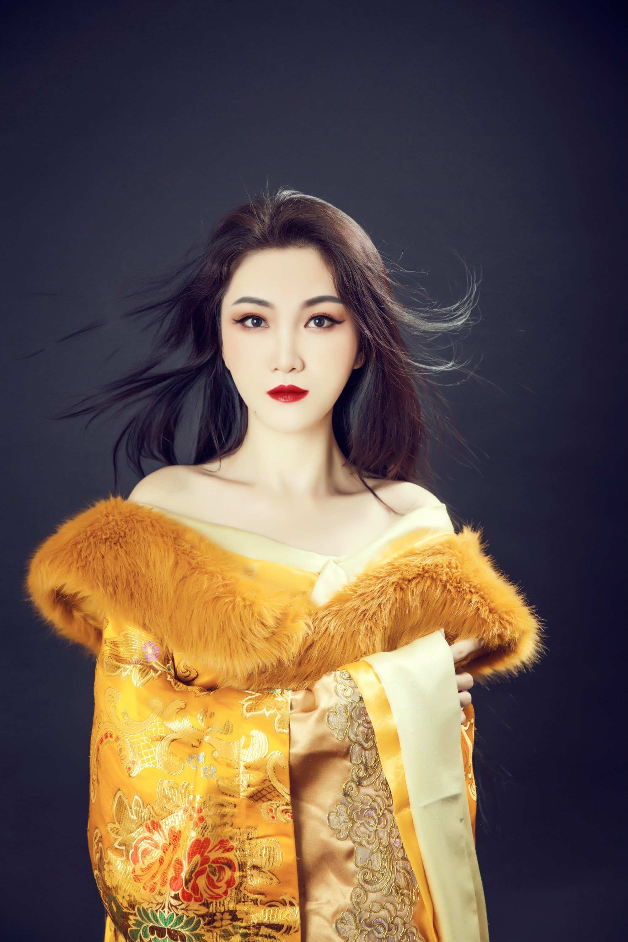 混世大魔王凰灿的图片