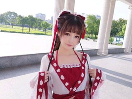 林艇.主播照片