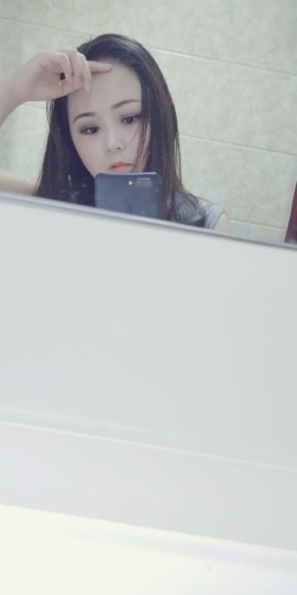 萌萌点点团子渣渣小6的主播照片