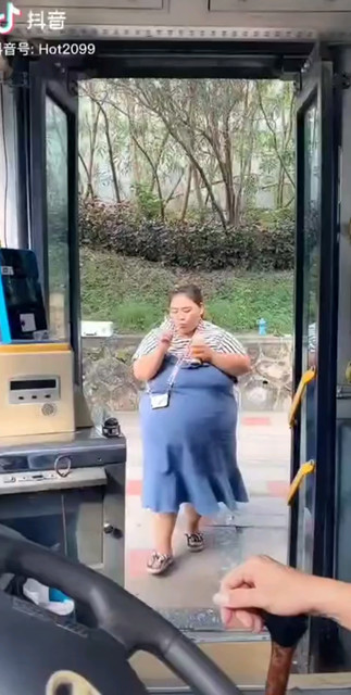😂