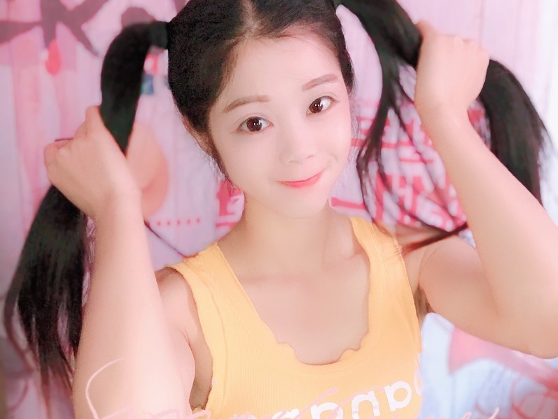 舞小宅没人爱的主播海报