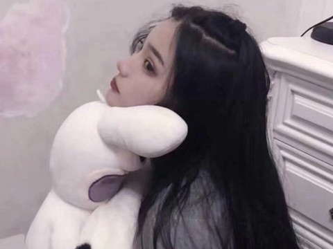 R.染七七海报