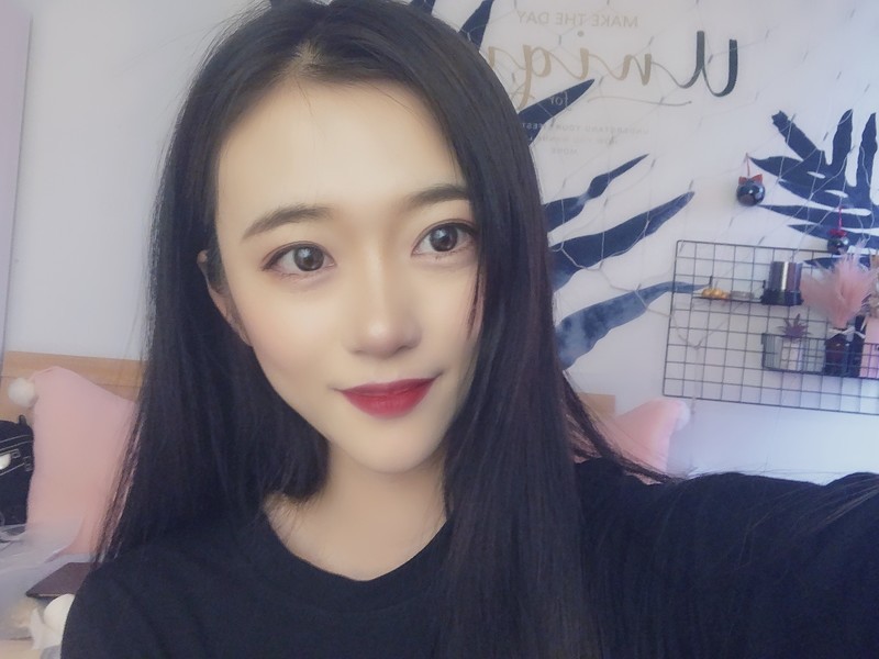 🖤小亚呀的主播海报
