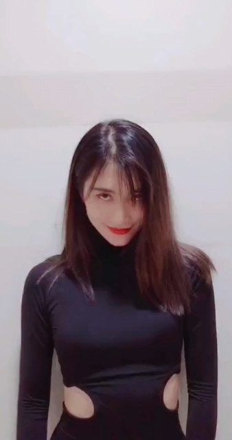 你再不乖，我就把你塞进我的怀里